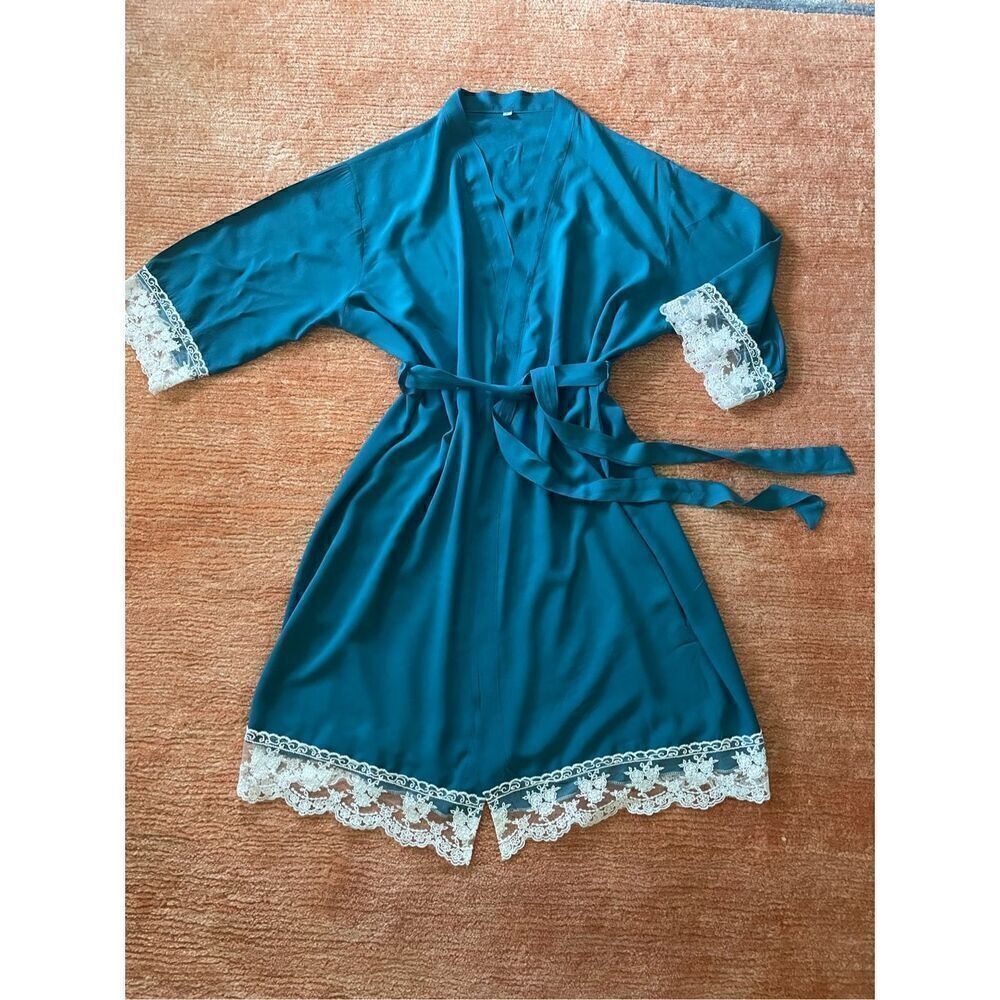 ROBE Size M